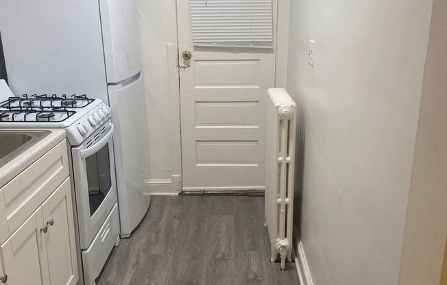 1 bed, 1 bath, 780 sqft, $1,695, Unit 424 #3