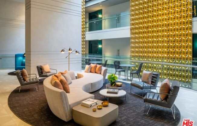 1 bed, 1 bath, 512 sqft, $2,695, Unit 502