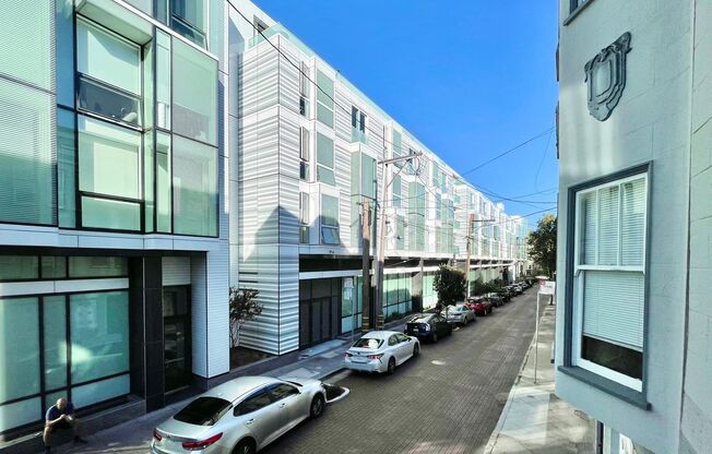 Studio, 1 bath, $1,795, Unit 700 Laguna Street, #108