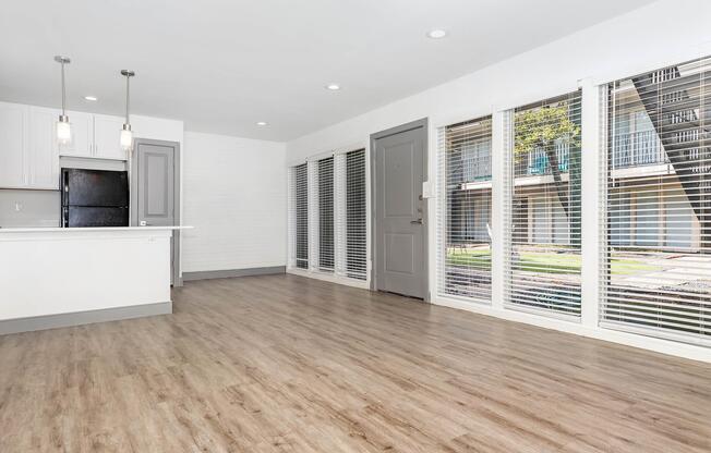 1 bed, 1 bath, 750 sqft, $1,375