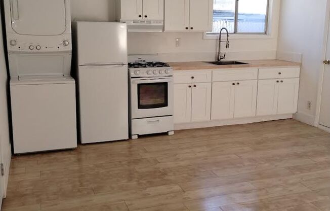 1 bed, 1 bath, 475 sqft, $1,800, Unit 201 Dale St. - Unit C