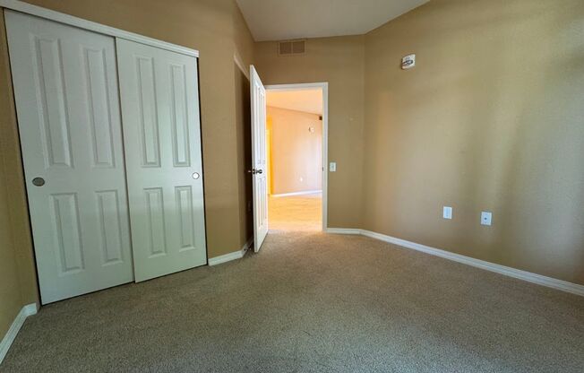 3 beds, 2 baths, $2,100, Unit UNIT 4101