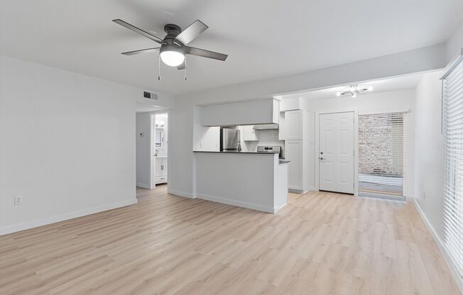 2501 Manor Circle 4-Plex