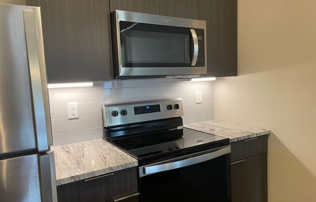 2 beds, 1 bath, 955 sqft, $1,895, Unit Cream City Lofts-412