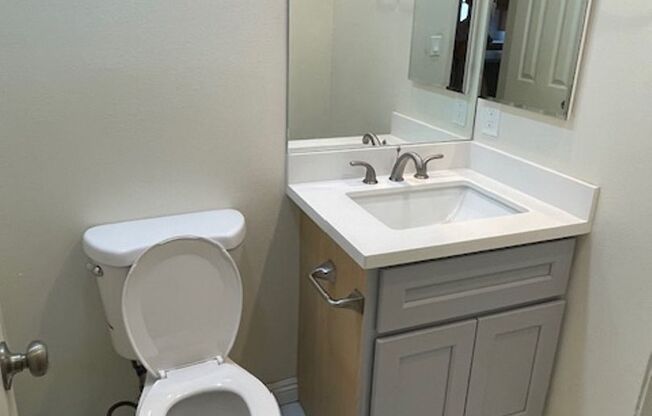 3 beds, 2.5 baths, 1,461 sqft, $3,300, Unit C