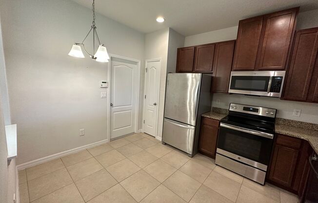 Gorgeous 3 bedroom and 2.5 bath townhouse inside a gated community