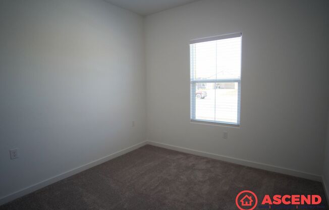 Stunning 3 Bedroom Home Near Liberty Highschool!