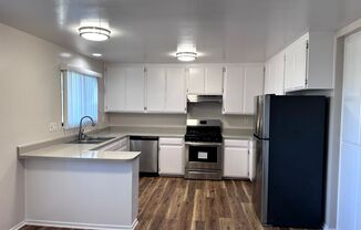 2 beds, 2 baths, $2,295, Unit 302