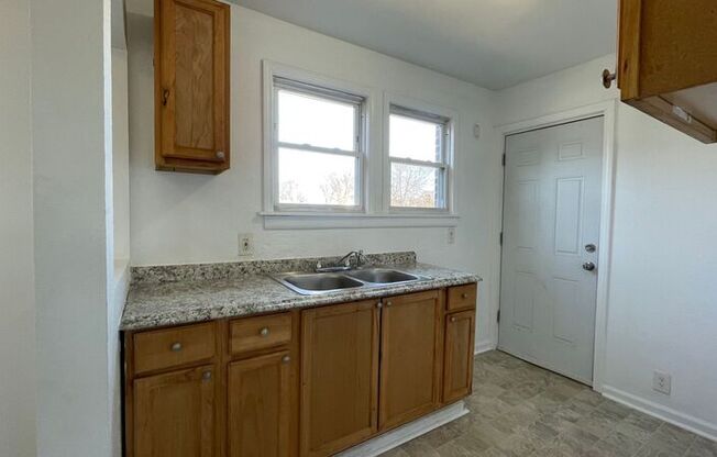 416 MAUMEE AVE