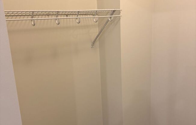 1 bed, 1 bath, 621 sqft, $1,270, Unit 608