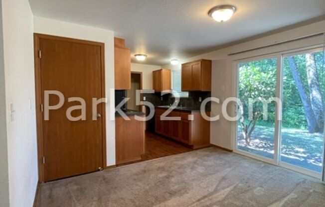 2 beds, 1 bath, $1,695