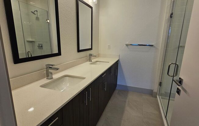 3 beds, 2 baths, 1,360 sqft, $2,845, Unit 431-3407