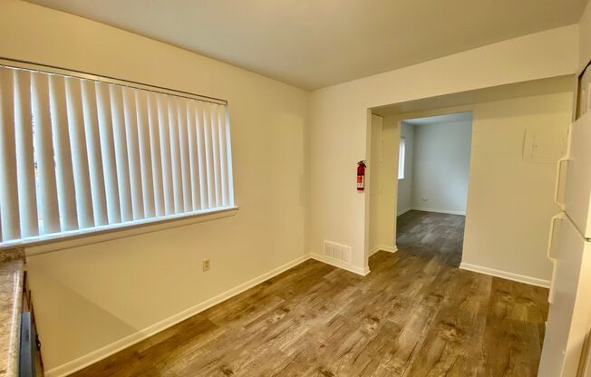 1 bed, 1 bath, 700 sqft, $1,195, Unit 613 Flint Rd. #2