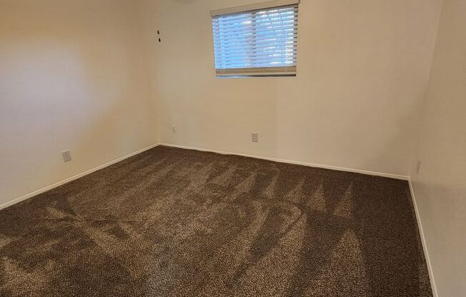 1 bed, 1 bath, 800 sqft, $999
