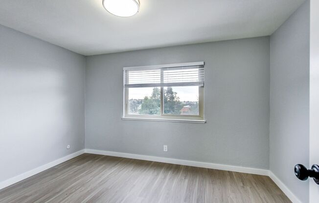 2 beds, 1 bath, 900 sqft, $2,664, Unit APT. 206