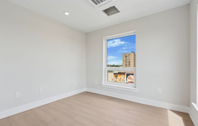 2 beds, 2 baths, 806 sqft, $2,365, Unit Unit 617