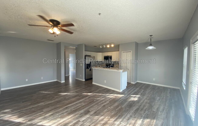 2076 CYPRESS BAY BLVD