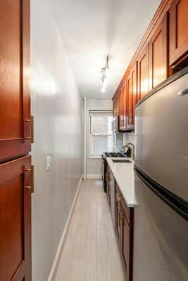 2 beds, 1 bath, 900 sqft, $2,600, Unit 38B