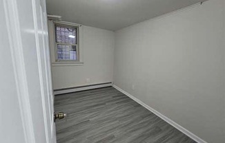 3 beds, 1 bath, $2,850