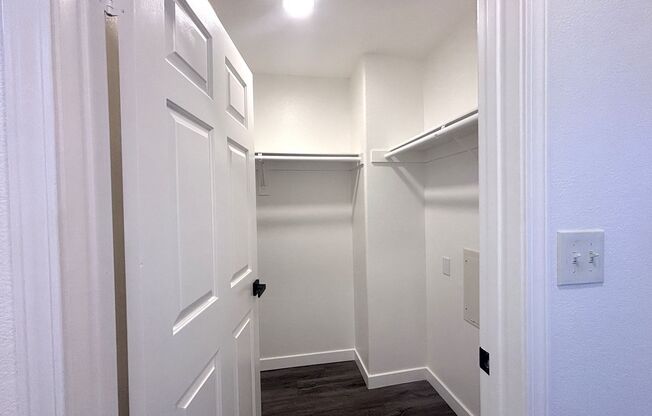 2 beds, 2 baths, 1,069 sqft, $2,998, Unit 209