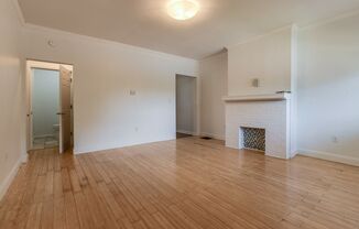 3 beds, 2.5 baths, $1,800, Unit 1