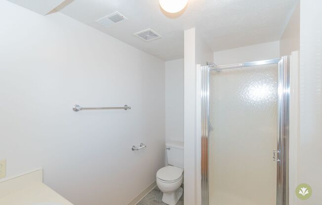 2 beds, 2.5 baths, 1,307 sqft, $1,870, Unit R-89