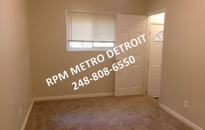 3 beds, 1 bath, $1,275