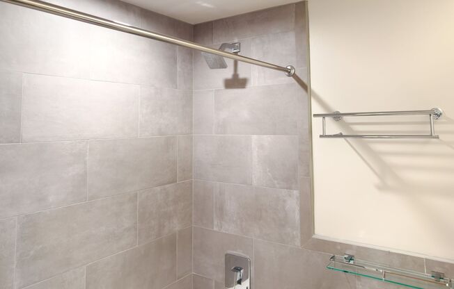 1 bed, 1 bath, $3,300, Unit 330