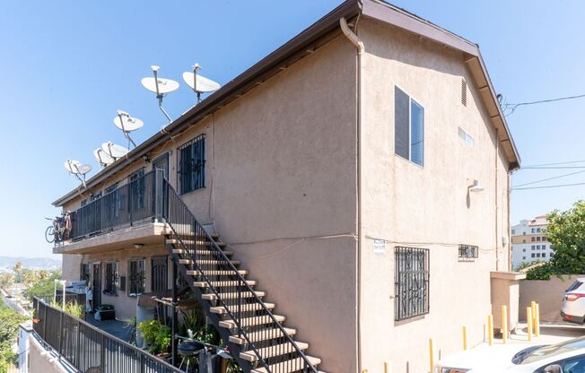 450 N Coronado Ter