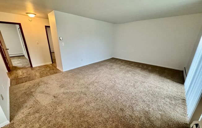 2 beds, 1 bath, 900 sqft, $1,295, Unit 4