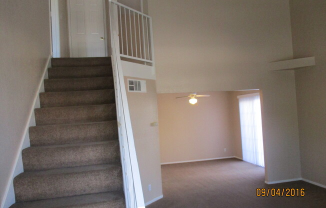 Stone Canyon Townhome located in GREEN VALLEY!