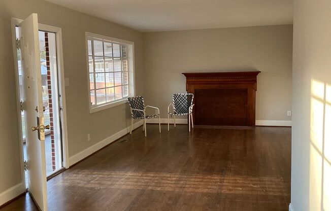 3 beds, 1 bath, $1,595