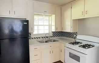 2 beds, 1 bath, $795