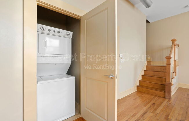 2 beds, 1 bath, 761 sqft, $1,250, Unit 116