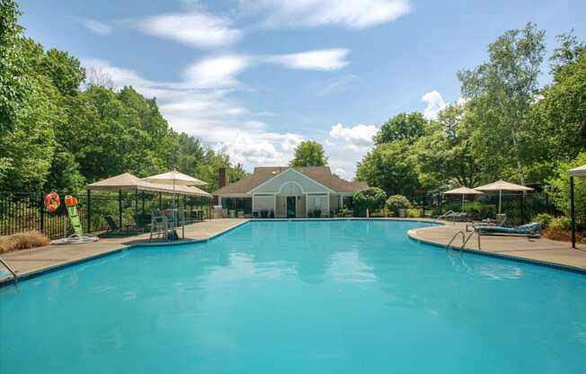 Taymil Andover Place Outdoor Pool