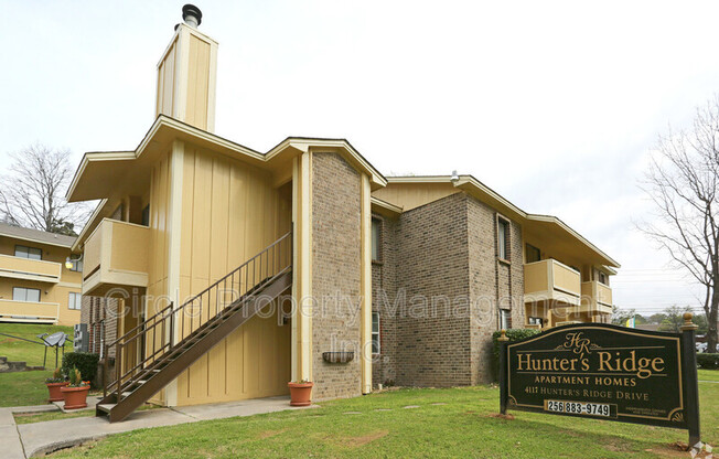 4111 HUNTERS RDG DR