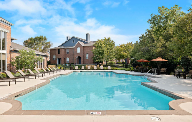 Weston Point Apartments - Resort-style swimming pool with expansive lounge deck
