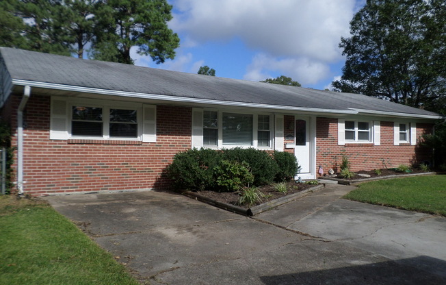 RANCH HOME IN GREAT NEIGHBORHOOD