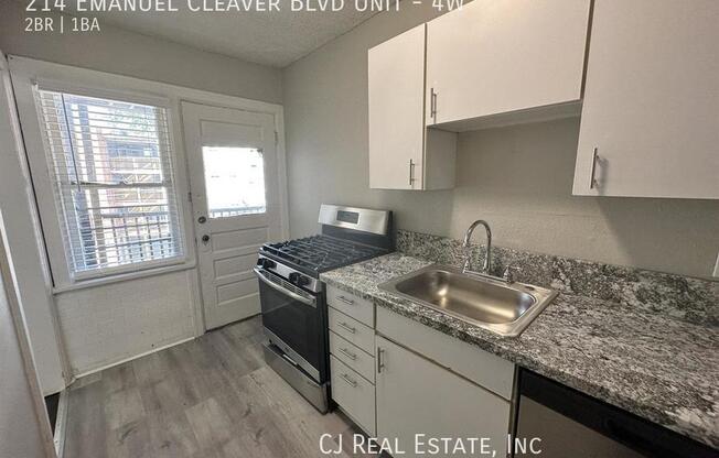 2 beds, 1 bath, $1,195