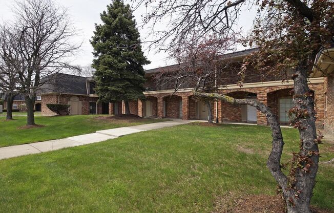 1 bed, 1 bath, 750 sqft, $1,095, Unit 905-39