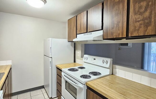 1 bed, 1 bath, 571 sqft, $995, Unit 44