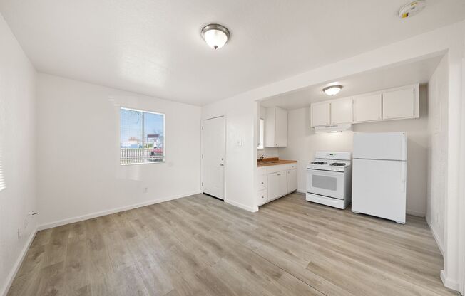 1216 South Ave