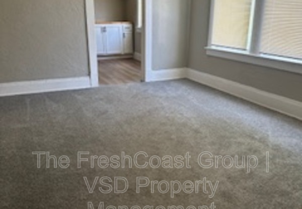 3434 E 105 ST