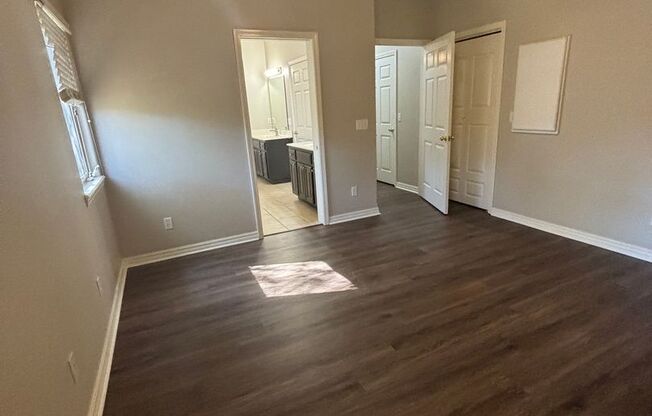 1 bed, 1 bath, 600 sqft, $1,050, Unit 56A