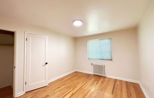 1 bed, 1 bath, 670 sqft, $1,995, Unit Hamrick 105