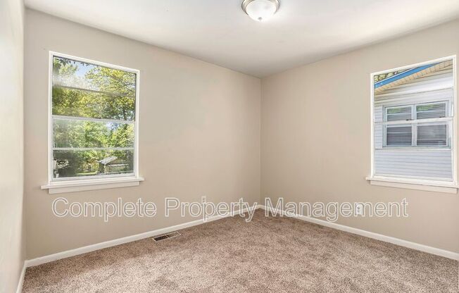 2737 24 ST W
