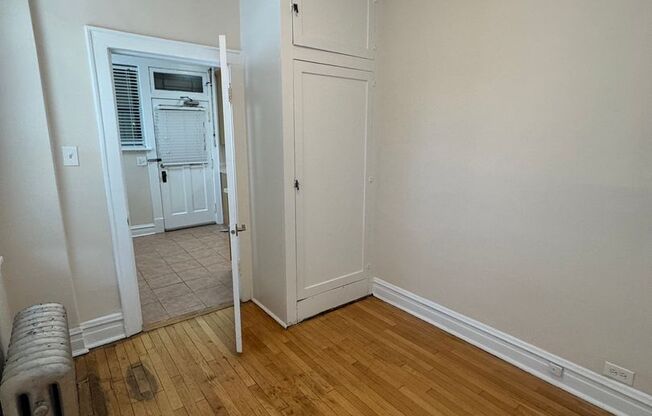 3 beds, 2 baths, 1,235 sqft, $2,595, Unit 617-1A