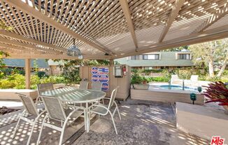 4751 VILLA MARINA