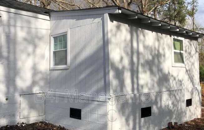 70 W SMITH RD