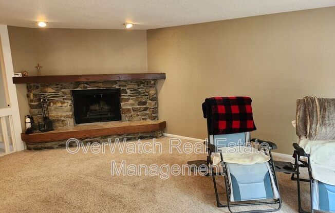 3890 CARAVELLE DR